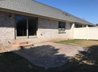 1047 Coronado Ct, Hobart, WI 54155