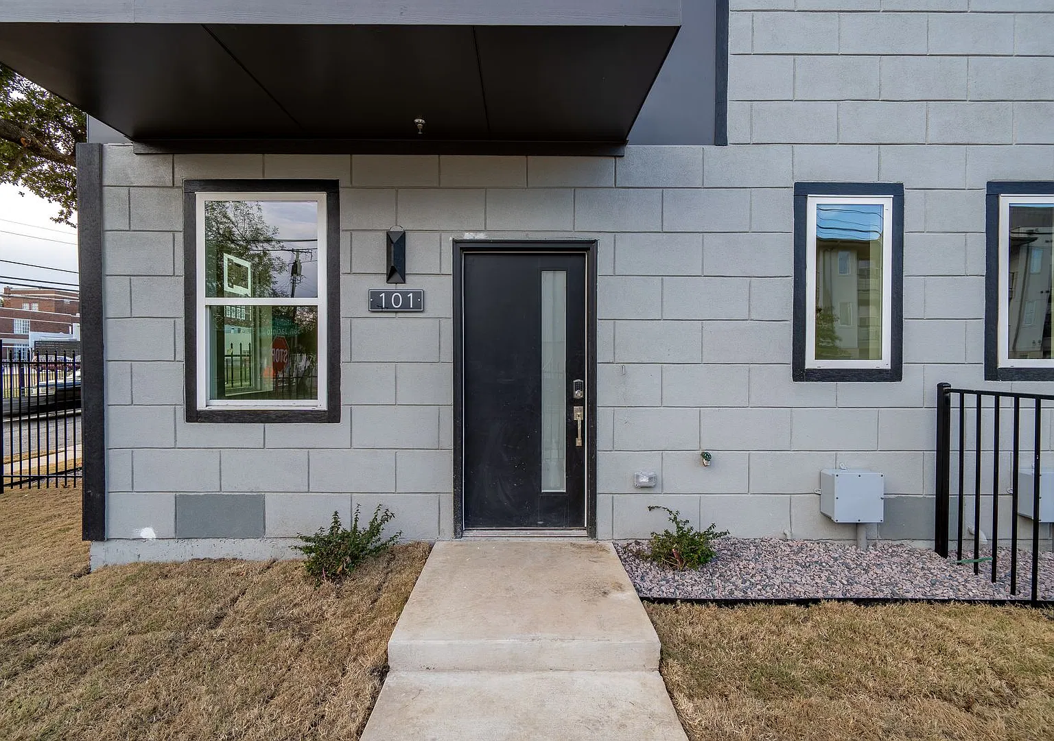 1614 North Fitzhugh Avenue — Photo 4