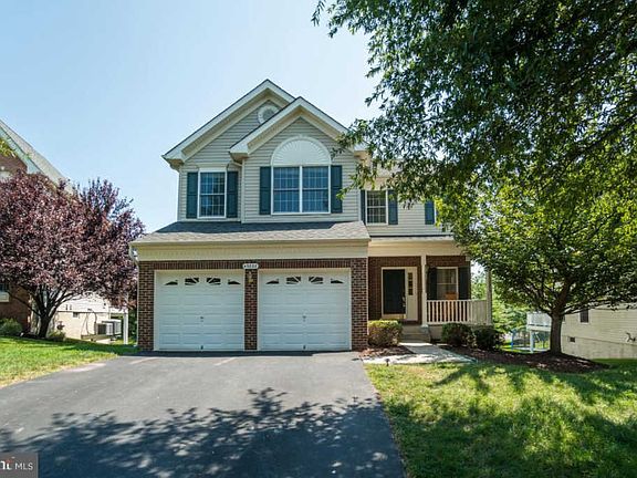 4th image of 43888 Arborvitae Dr