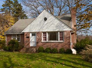 8 Walnut Dr, Wappingers Falls, NY 12590