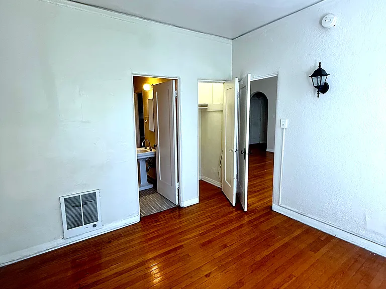6626 Franklin Ave #210 — Photo 3