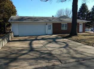 1224 Cunningham Ave, Saint Charles, MO 63301