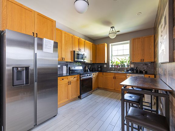 4th image of 6156 S Kenwood Ave #2W