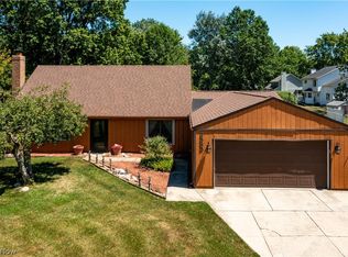 2565 Abbe Rd, Sheffield Village, OH 44054