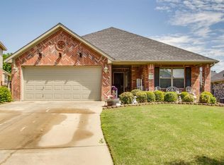 3005 Greenway Dr, Burleson, TX 76028