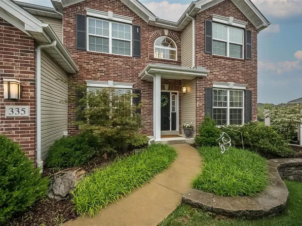 335 Lauren Lndg, Ballwin, MO 63021