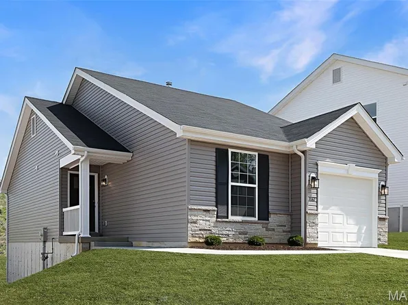 1067 Black Bear Dr, House Springs, MO 63051