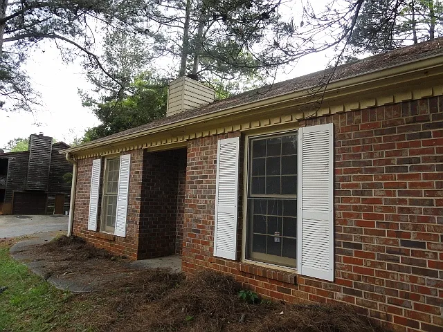 Building Photo - 2870 Lakemont Dr SW