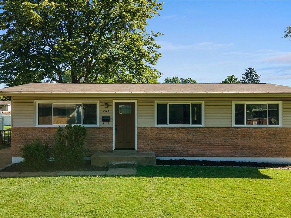 1st image of 765 Gonzaga Ln