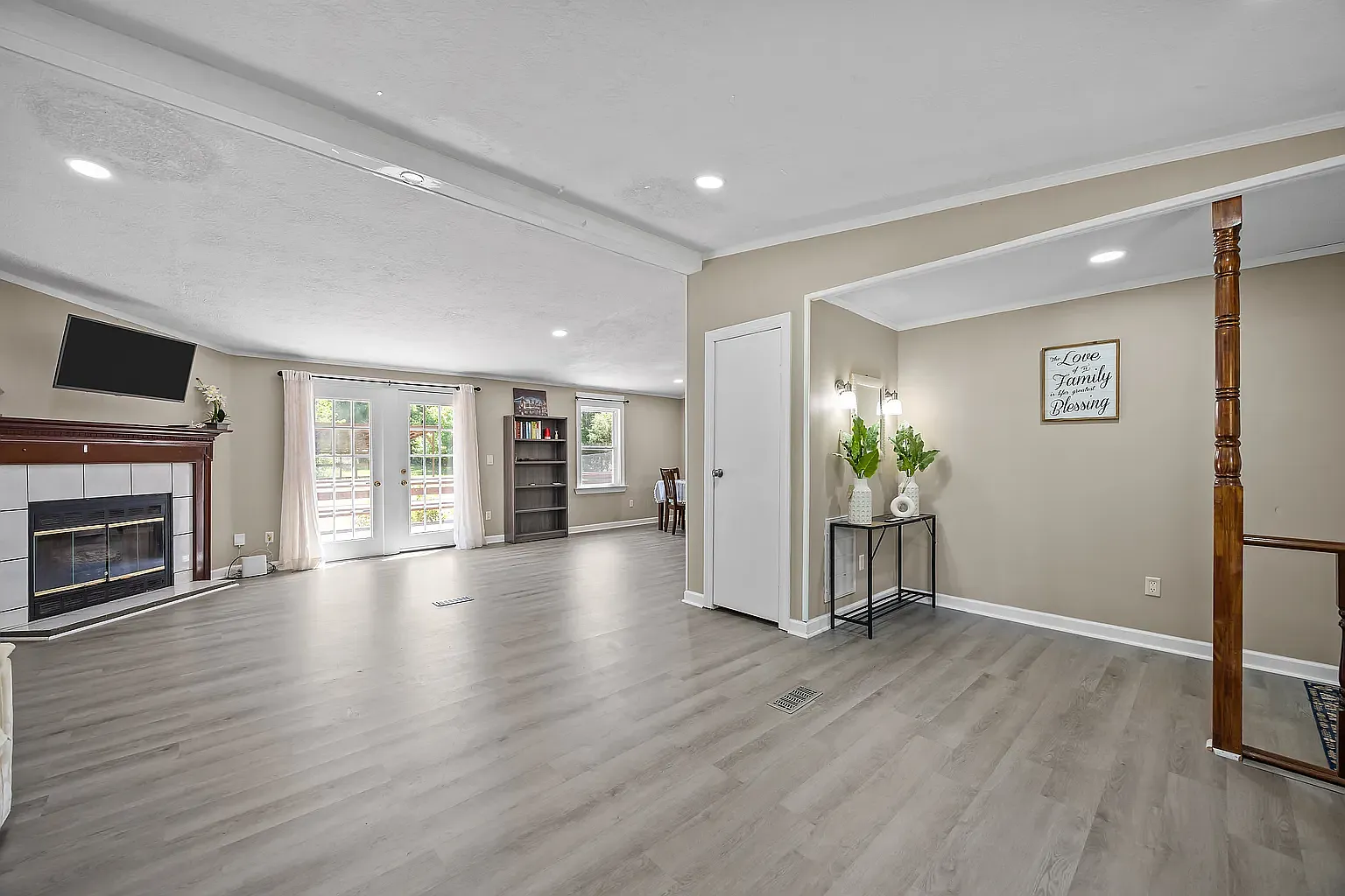 3 bed, 1769 sqft, $2,200 — Photo 2