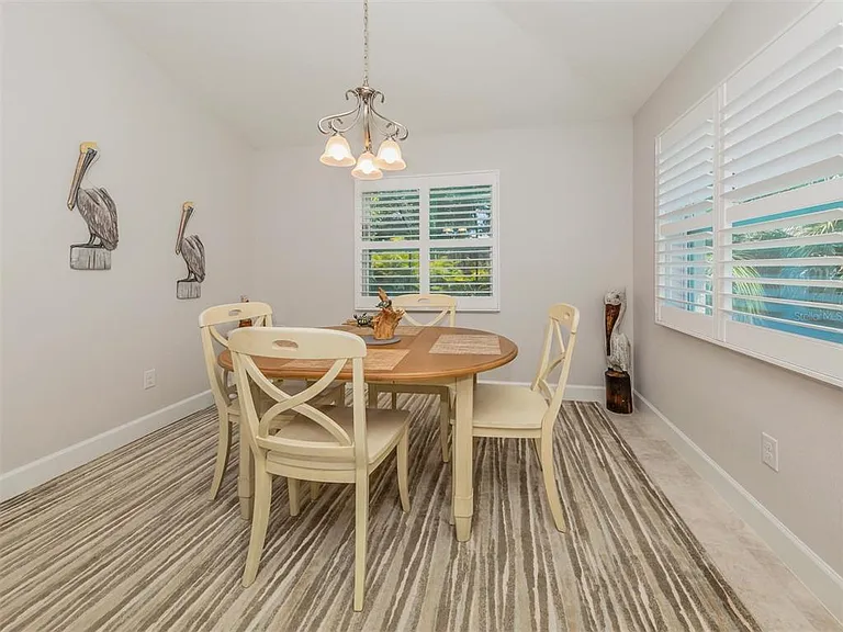236 Holly Rd — Photo 21