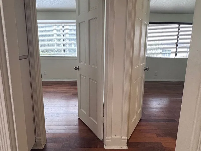5321 Colodny Dr #8 — Photo 11