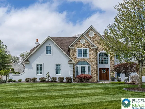 7637 Longwood Dr, Orefield, PA 18069