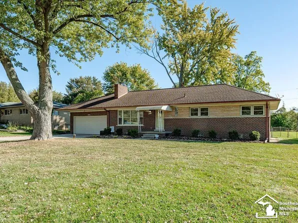 36120 Harcourt, Clinton Township, MI 48035