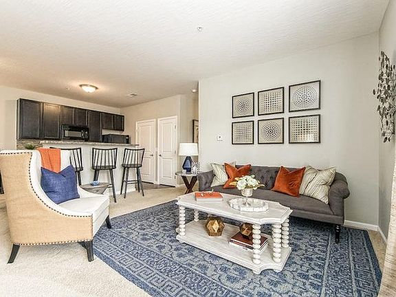 5th image of 938 Mae Christine Dr APT 206