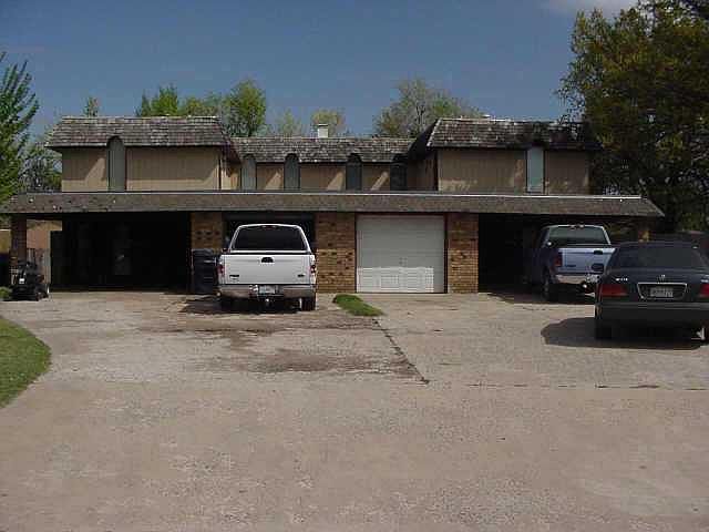 1st image of 1904 Moulton Ct