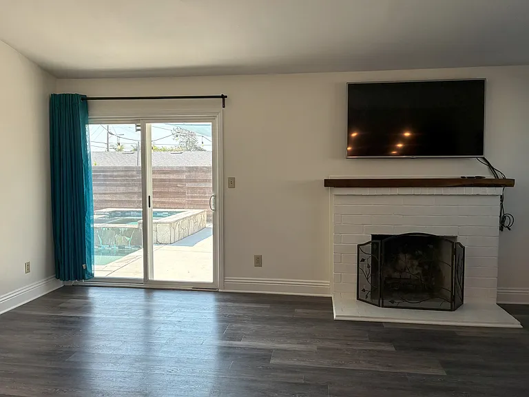 Mount Ararat Dr — Photo 5