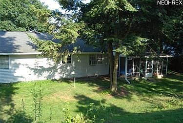 2nd image of 1534 Hawthorne Dr