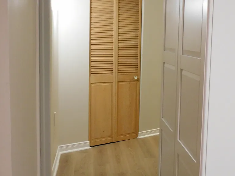 1132 Queen St W — Photo 6