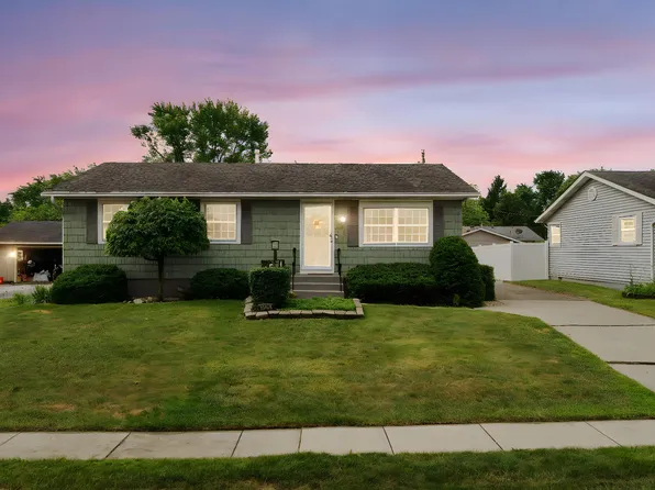 3231 W 75th Pl, Merrillville, IN 46410