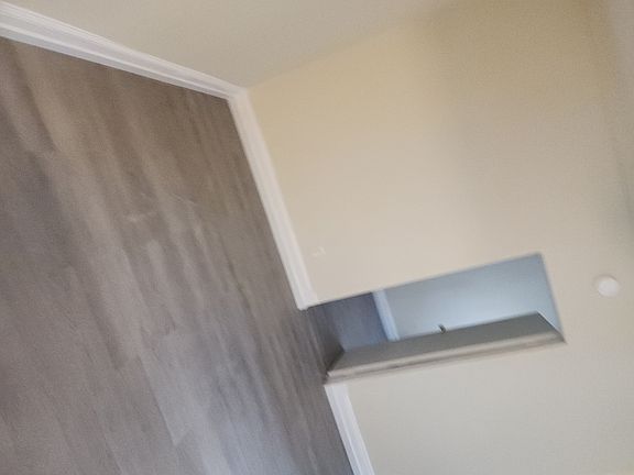 3rd image of 23 Belvidere Ave APT 23