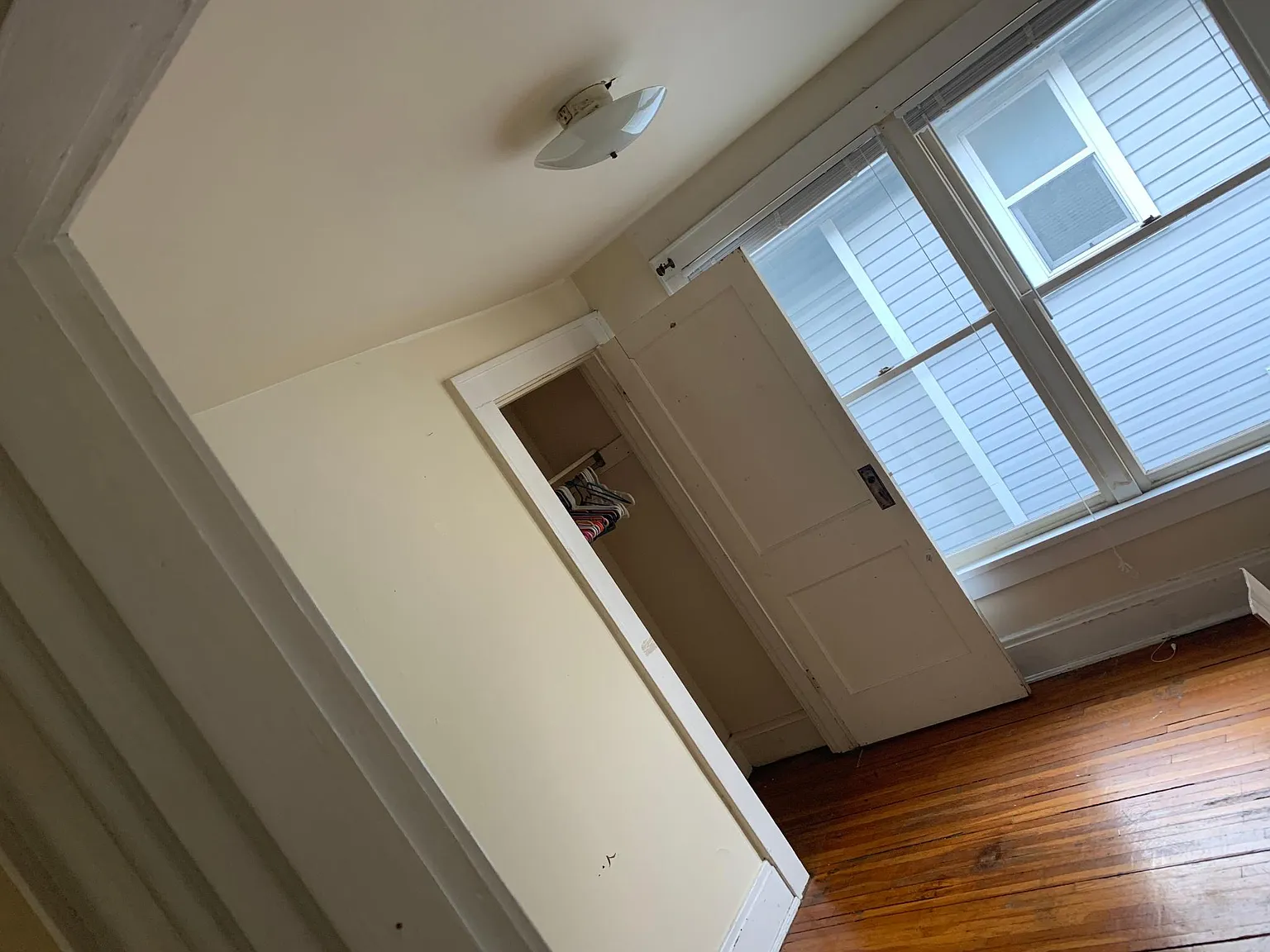 2120 Indiana Ave — Photo 3