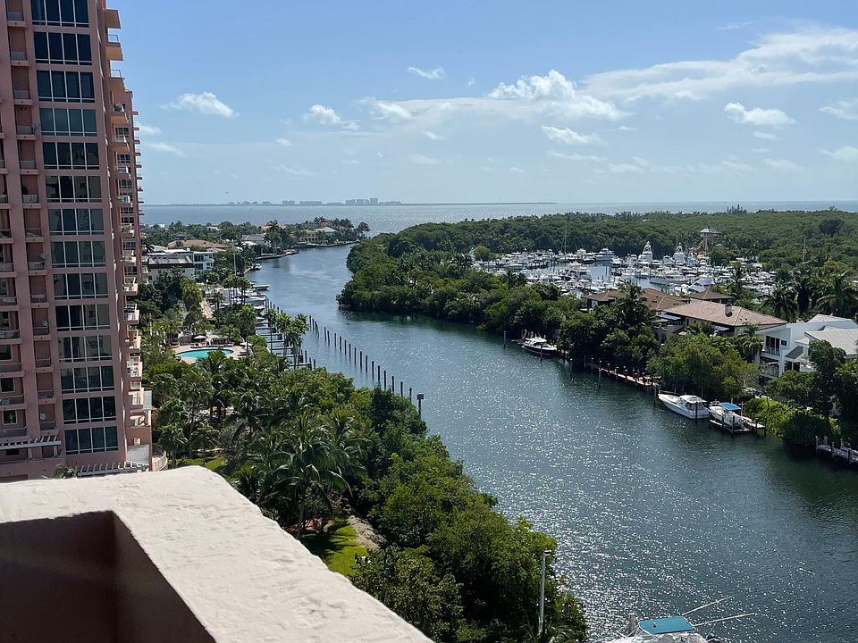 1st image of 90 Edgewater Dr APT 924