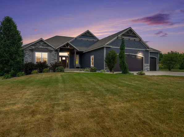 3465 Hawthorne Ct, Dorr, MI 49323