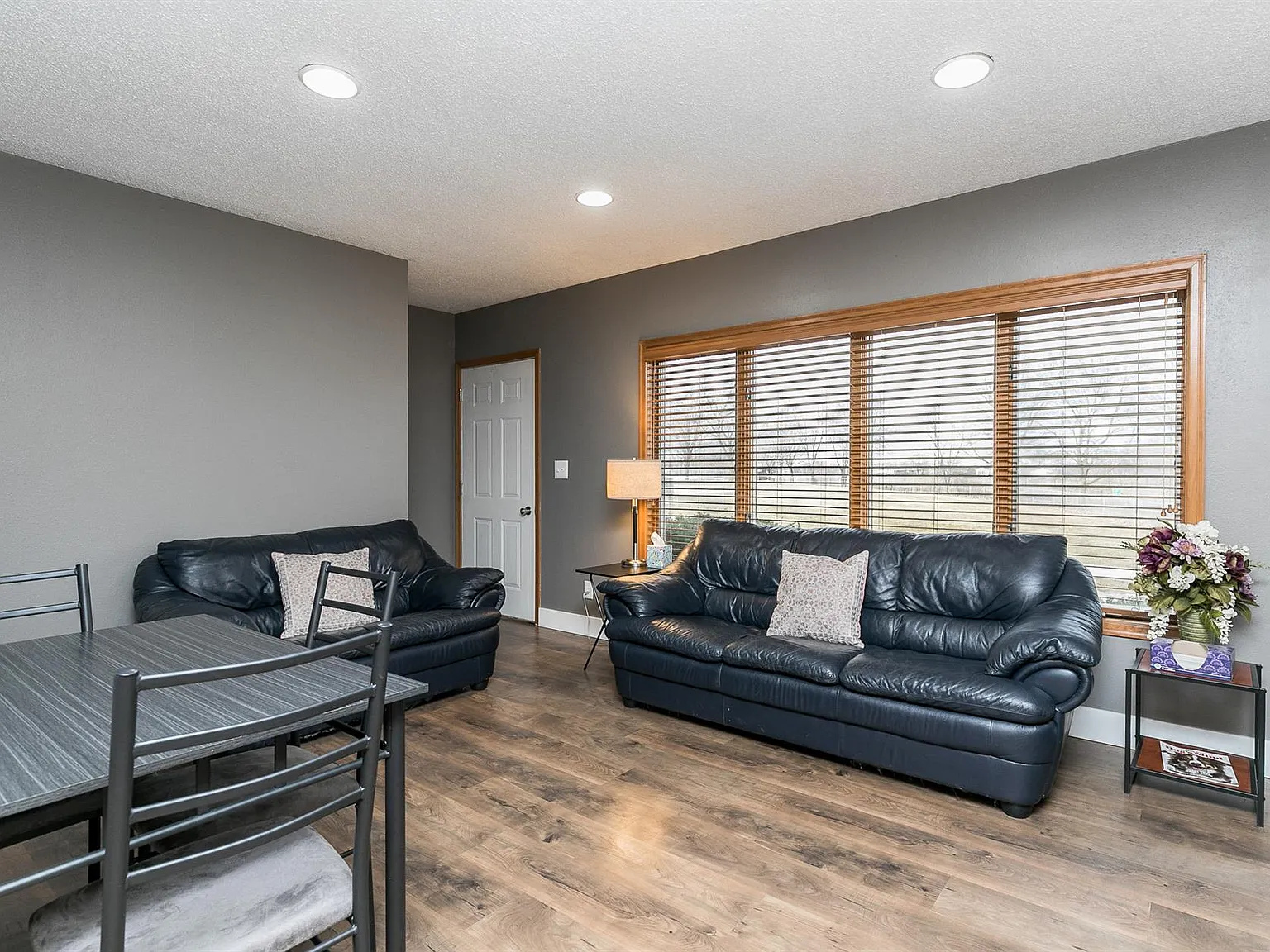 2 bed, 1150 sqft, $1,275 — Photo 3