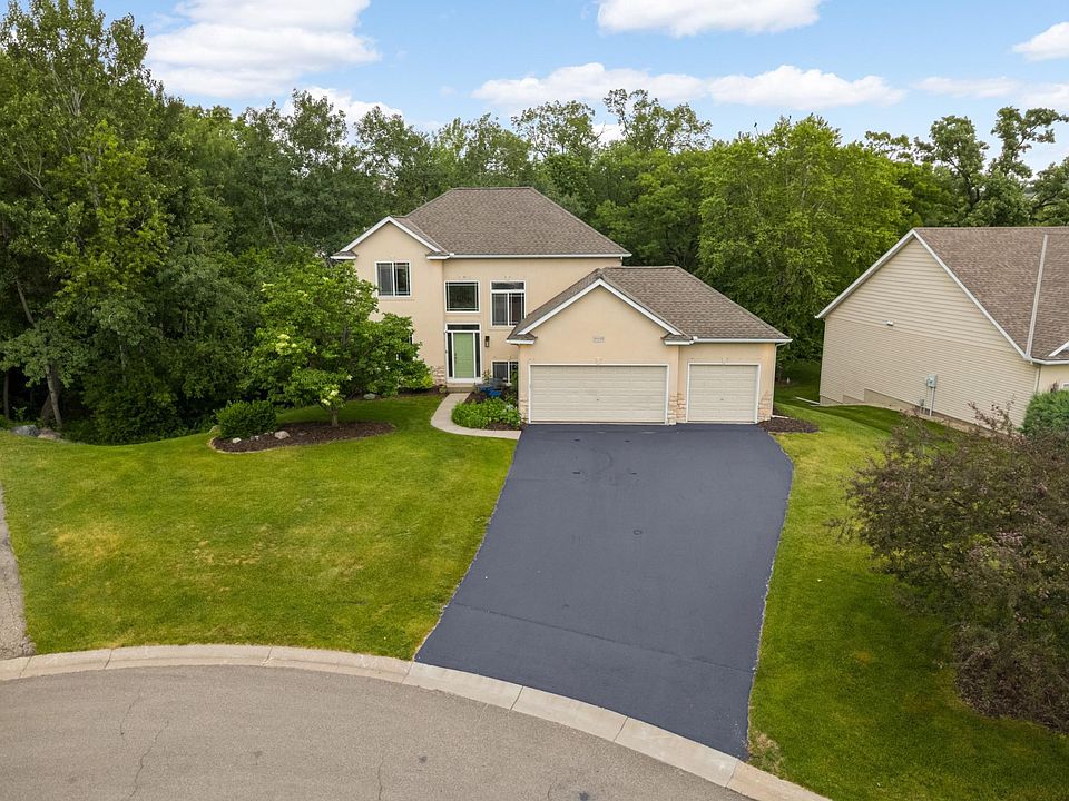 1st image of 16098 Kennard Ct
