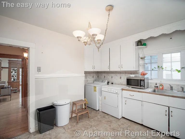 60 Powder House Blvd — Photo 2
