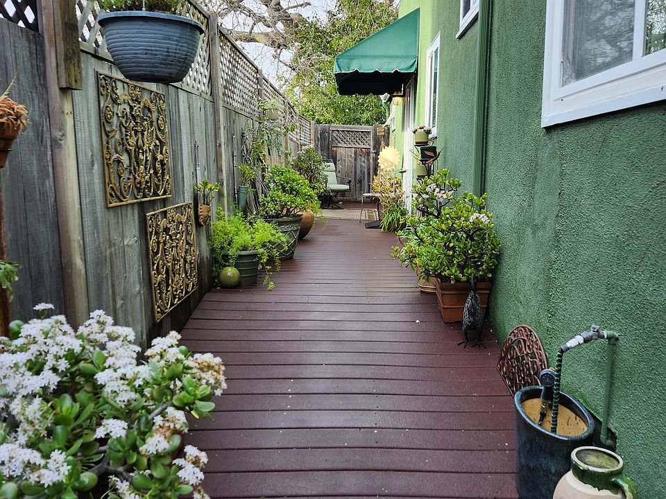 private deck to front door
