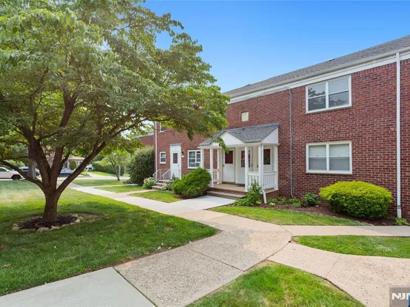 484 Crestwood Ave APT 34, Hackensack, NJ 07601