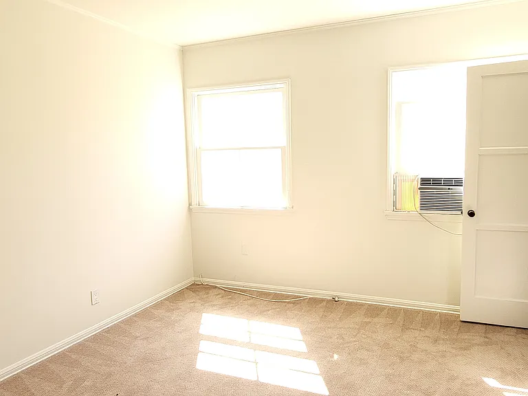 1280 1/2 Devon Ave #1280 — Photo 15