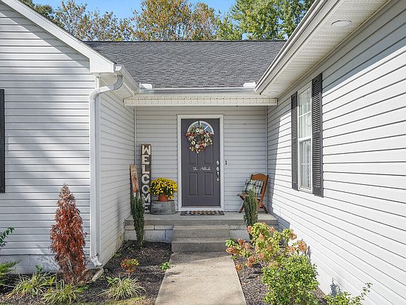 3rd image of 349 Wells Purdom Dr