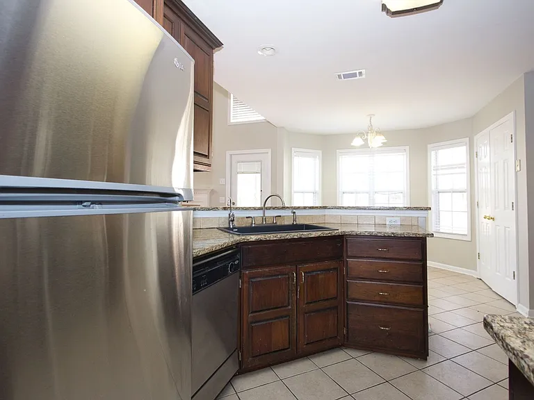 585 Chapel Walk Ln — Photo 16