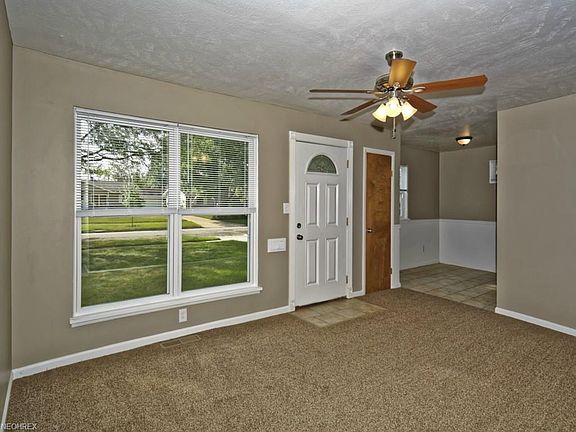 2nd image of 448 Chestnut Dr