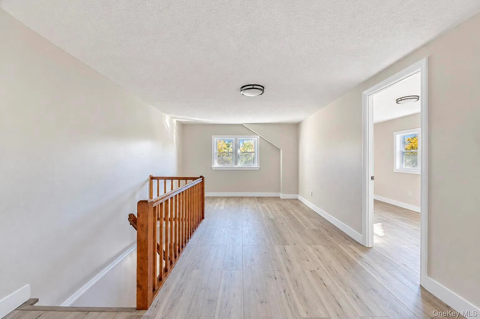 3 bed, 1.0 bath, 2000 sqft, $3,000 — Photo 4