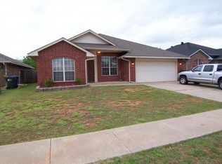 3004 Shadowhill St, Norman, OK 73071