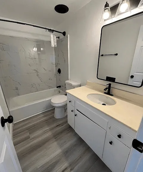 423 N Avenue 66 LLC — Photo 13