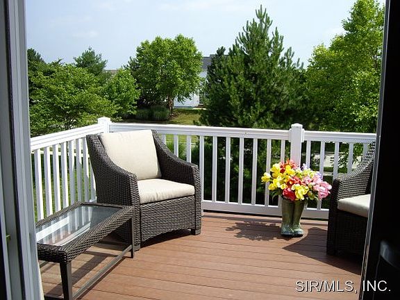 5th image of 621 Ember Crest Dr