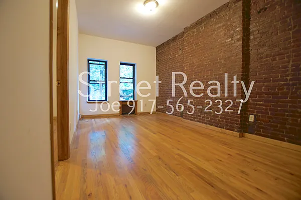 Rented by Street Realty Brokerage LLC | media 1