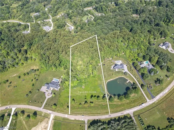 Cypress Pond Ln, Novelty, OH 44072