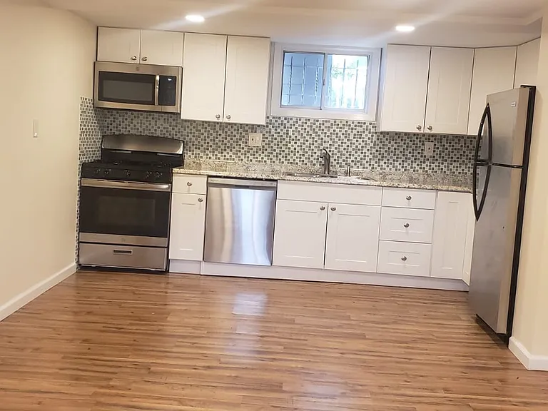336 Bronxville Rd #G — Photo 3