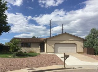 11 Goldsmith Ct, Pueblo, CO 81008