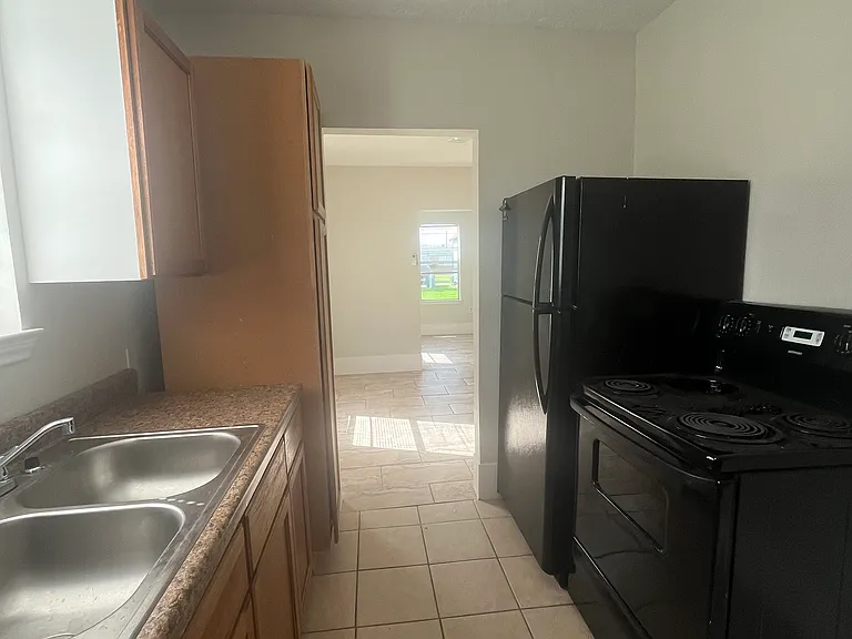 5109 Avenue L #1 — Photo 7