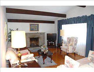 2nd image of 208 Blackridge Dr