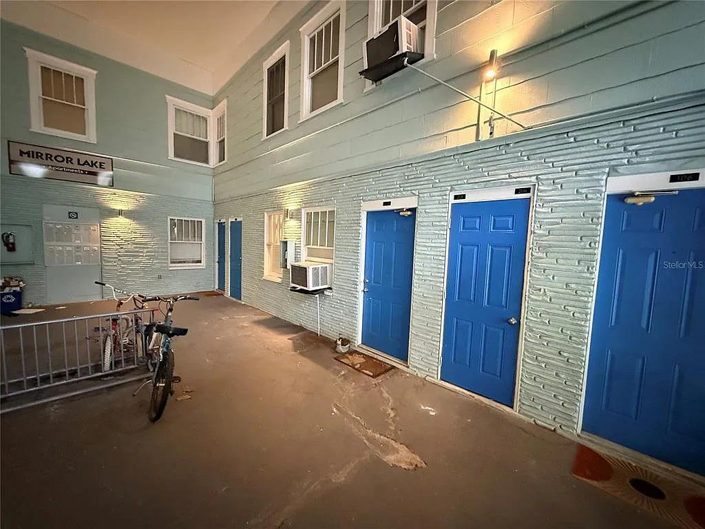 1 bed, 1.0 bath, 450 sqft, $1,400 — Photo 3