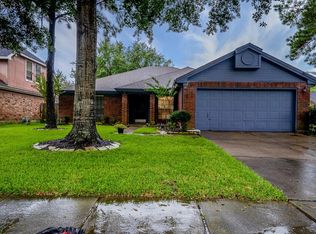 4802 Pecan Grove Dr, Pearland, TX 77584