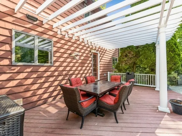 20 Tomahawk Path, Ringwood Boro, NJ 07456